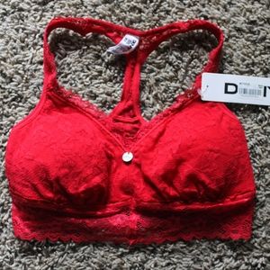 ✨NWT✨👀 DKNY Bright Red Lace Soft Cup T-Back Bra